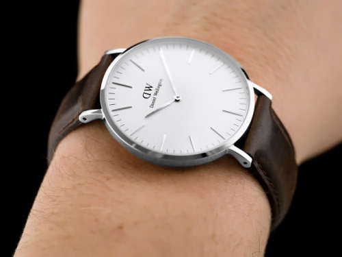 DANIEL WELLINGTON CLASSIC 40MM BRISTOL - BRAND NEW IN BOX - AWESOME TIMELESS CLASSIC WEAR!!
