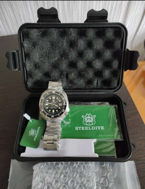 BARGAIN-STEELDIVE 6105 200M SD1970 SEIKO NH35A MVT 24 JEWELS !