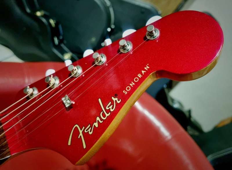 Fender Sonoran SCE Candy Apple Red Acoustic / Electric Guitar