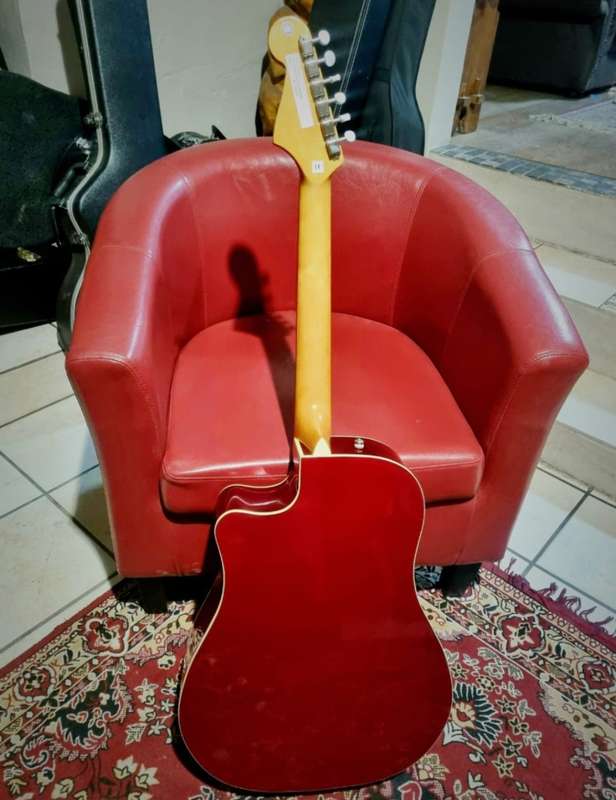 Fender Sonoran SCE Candy Apple Red Acoustic / Electric Guitar