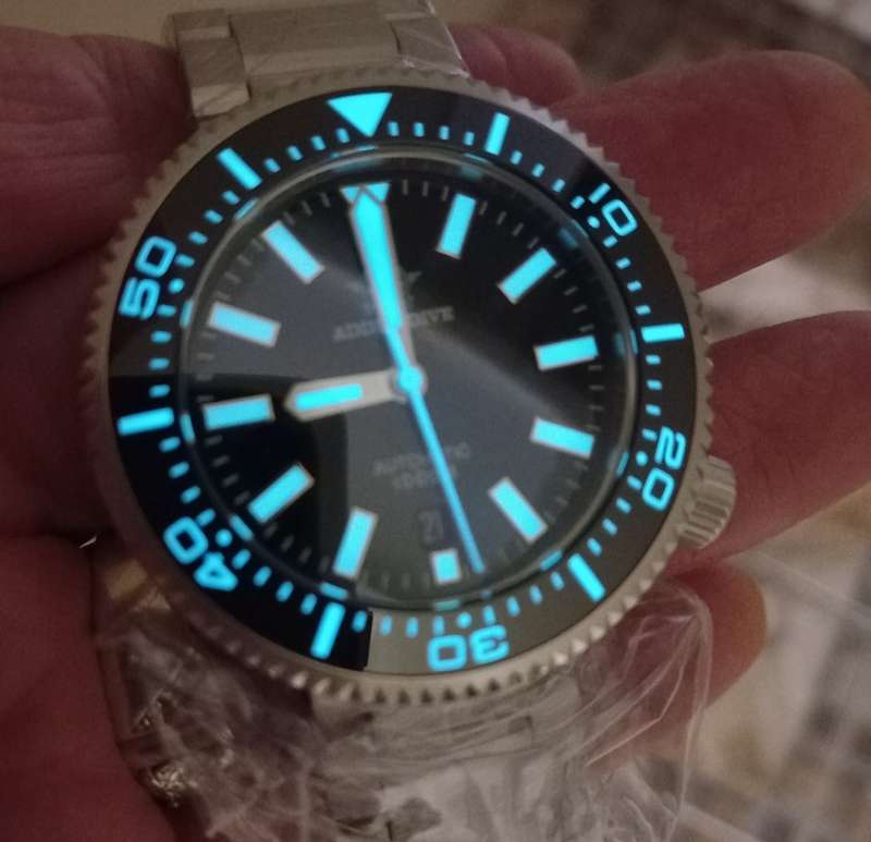WOW-Spectacular!!-1000m Deapsea Diver Addies 6H Automatic Seiko mvt With Helium safety valve!!