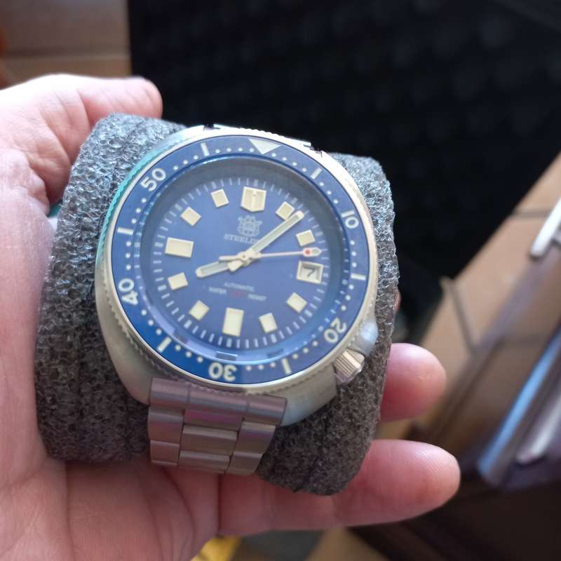 Steeldive 200m automatic Seiko Captain Willard Homage NH35A MVT