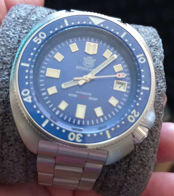 Steeldive 200m automatic Seiko Captain Willard Homage NH35A MVT