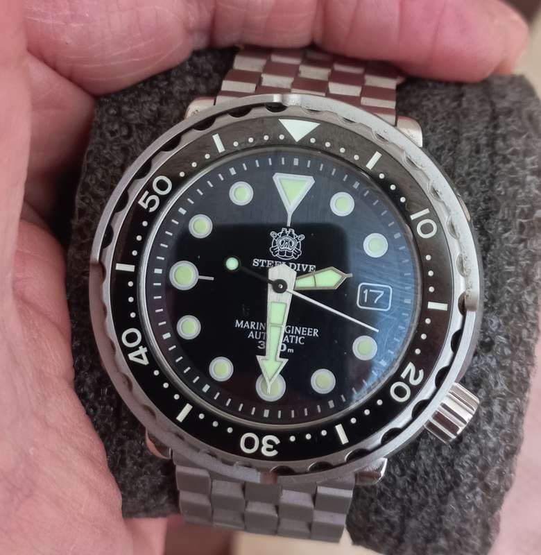 Steeldive 300m Automatic Seiko Tuna Homage NH35A MVT