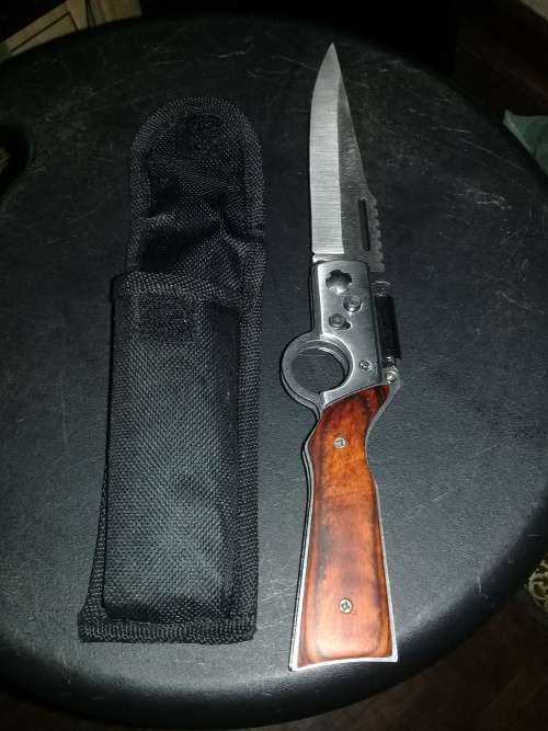 gun shaped pocket knife
