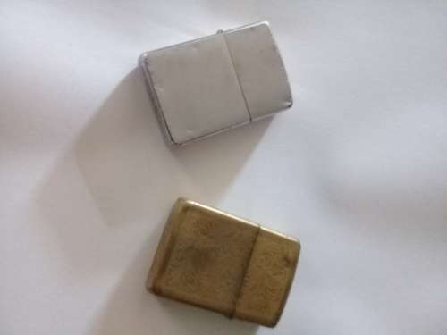 2 x zippo lighters