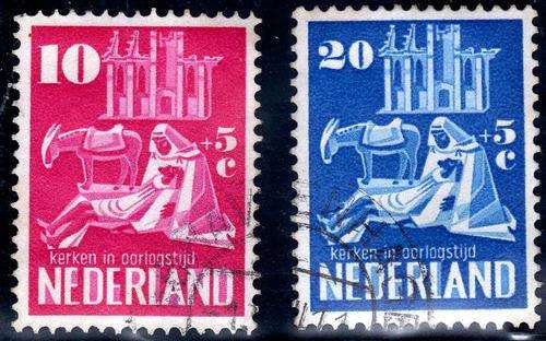 NETHERLANDS 1950 BOMBED CHURCHES REBUILDING FUND 2 STAMPS V.F.U. SG 723-4.