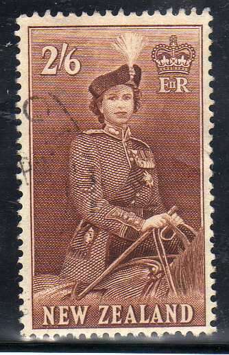NEW ZEALAND 1953 DEFIN 2/6d BROWN V.F.U. SG 733d. CAT 8 POUNDS.