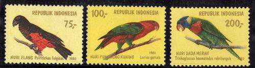 INDONESIA 1980 PARROTS SET OF 3 L.M.M. SG 1599-1601. CAT 8,80 POUNDS.