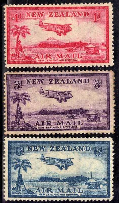NEW ZEALAND 1935 AIR SET OF 3 MOUNTED MINT. SG 570-72. CAT 14 POUNDS.