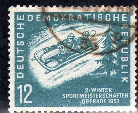 GERMANY DDR 1951 "WINTER SPORTS" 12pf FINE USED. SG E37. CAT 9,75 POUNDS.
