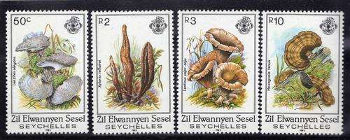 ZIL ELWANNYEN SESEL 1985 "FUNGI" SET OF 4 UMM SG 95-98. CAT 6,35 POUNDS.