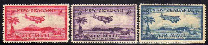 NEW ZEALAND 1935 AIR SET OF 3 MOUNTED MINT. SG 570-72. CAT 14 POUNDS.