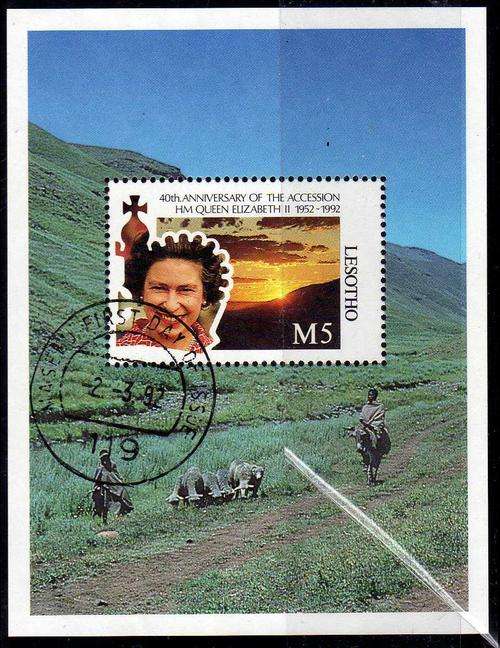 LESOTHO 1992 "40TH ANNIV ACCESSION OF QEII" SET OF 4 + MINI SHEET VFU. SG 1084-88 CAT 8,50 POUNDS.