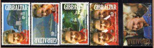 GIBRALTAR 1992 "40TH ANNIV ACCESSION OF QEII" SET OF 5 UMM . SG 673-77. CAT 4,35 GBP.
