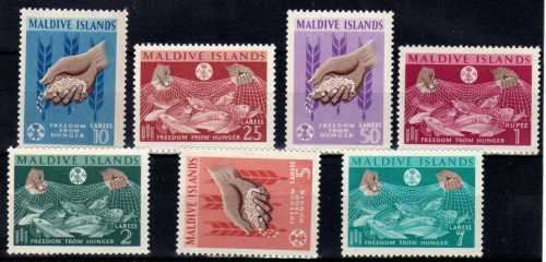 MALDIVE ISLANDS 1963 "FREEDOM FROM HUNGER" SET OF 7 L.M.M. SG 118-124. CAT 14,60 POUNDS.