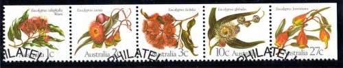 AUSTRALIA 1982 "EUCALYPTUS FLOWERS" STRIP OF 5 VFU. SG 870-74 CAT 5,50 POUNDS.