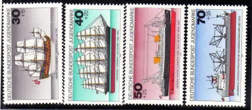 GERMANY 1977 "YOUTH WELFARE - SHIPS" SET OF 4 UMM.  SG 1819-22. CAT 5,60 POUNDS.