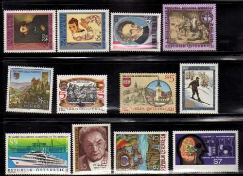 AUSTRIA 1990 COMPLETE COMMEMORATIVE ISSUES 33 STAMPS UMM. SG 2216-48. CAT 46,65 POUNDS.