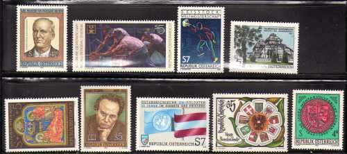 AUSTRIA 1990 COMPLETE COMMEMORATIVE ISSUES 33 STAMPS UMM. SG 2216-48. CAT 46,65 POUNDS.