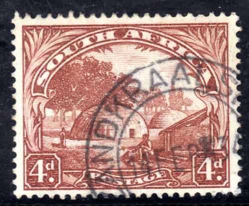 SOUTH AFRICA 1930-45 ROTO 4d BROWN (1ST ISSUE) UPR WMK VERY FINE USED SINGLE. SG 46. CAT 6,50 GBP