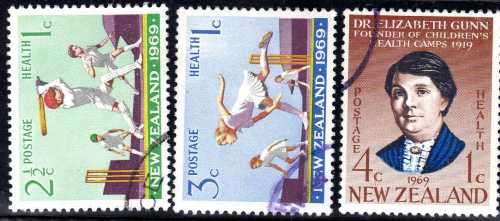 NEW ZEALAND 1969 HEALTH STAMPS SET OF 3 VFU. SG 899-901. CAT 2,50 POUNDS.