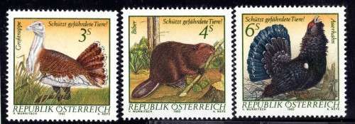 AUSTRIA 1982 "ENDANGERED ANIMALS" SET OF 3 UMM. SG 1942-44. CAT 15 POUNDS.