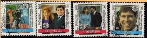 ROYAL WEDDING 1986 PRINCE ANDREW AND SARAH FERGUSON 2 SETS OF 2 VFU.