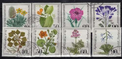GERMANY WEST 1980 & 1981 "WILD FLOWERS" 2 SETS OF 4 VFU. SG 1938-41 & 1972-75. CAT 9,70 POUNDS.