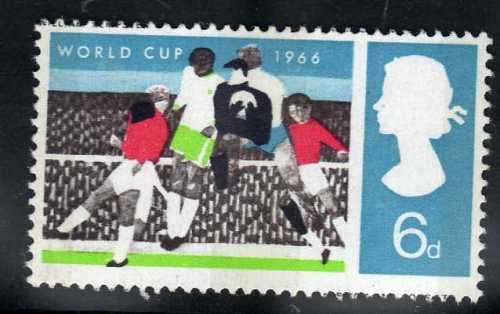 GREAT BRITAIN 1966 `FOOTBALL WORLD CUP` 6d UMM WITH VAR LARGE SHIFT OF BLACK. SG 694v.