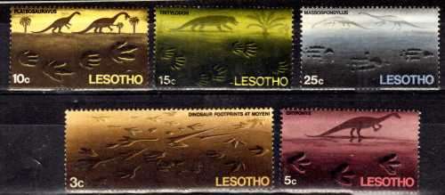 LESOTHO 1970 "PREHISTORIC FOOTPRINTS" SET OF 5 LMM. SG 175-179. CAT 7,25 POUNDS.