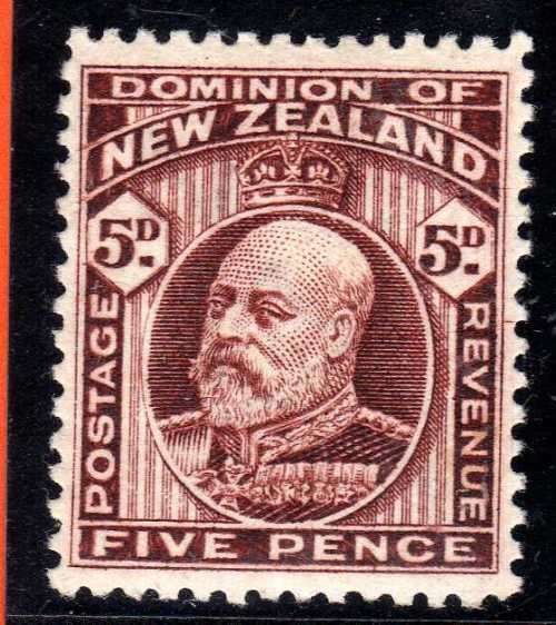 NEW ZEALAND 1909 DEFIN 5d BROWN PERF 14 LIGHTLY MOUNTED MINT. SG 397. CAT 26 POUNDS.