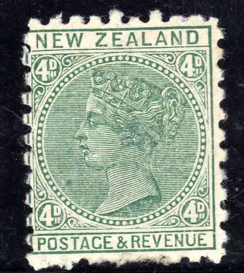 NEW ZEALAND 1891-5 DEFIN 4d GREEN PERF 10 FINE MOUNTED MINT. SG 222. CAT 65 POUNDS.