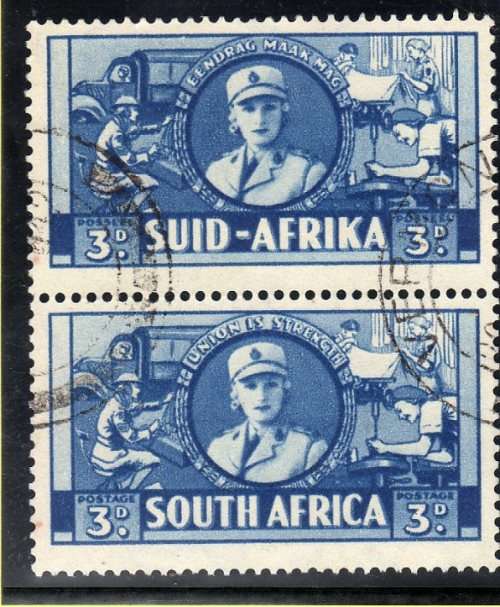 SOUTH AFRICA 1941-42 LARGE WAR 3d VERTICAL PAIR VFU. SACC 90. CAT R500. (HORIZ PR)