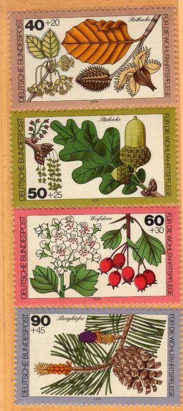 GERMANY WEST 1979 "WOODLAND FLOWERS AND FRUIT" SET OF 4 UMM. SG 1905-08. CAT 4,65 POUNDS.