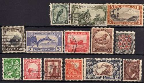 NEW ZEALAND 1935-42 DEFIN SET OF 14 SIMPLIFIED SET (MIXED WMKS) VERY FINE USED. SG 556-590c.