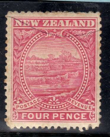 NEW ZEALAND 1898 DEFIN 4d RED MOUNTED MINT. SG 252. CAT 18 POUNDS. (2018)