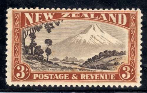 NEW ZEALAND 1936-42 DEFIN 3/- PERF 12,5 MOUNTED MINT. SG 590b. CAT 80 POUNDS.