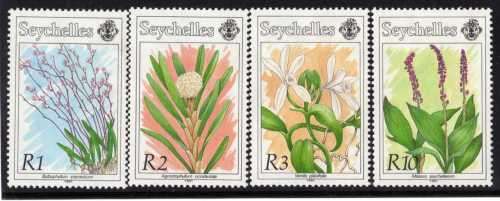 SEYCHELLES 1991 ORCHIDS PART SET OF 4 UMM BUT SOME MINOR PAPER ADHESION. SG 795-98. CAT 12,50 POUNDS