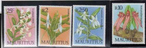 MAURITIUS 1986 `ORCHIDS` SET OF 4 VERY LIGHTLY MOUNTED MINT. SG 733-736. CAT 5,40 POUNDS.