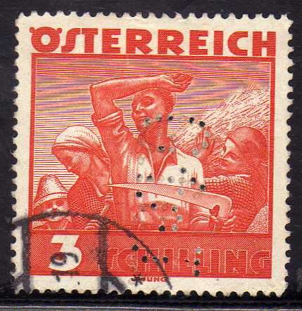 AUSTRIA 1932 NATIONAL COSTUMES 3S REDDISH ORANGE VFU PERFINED. SG 736. CAT 20 POUNDS. (2005)