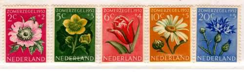 NETHERLANDS 1952 CULTURAL RELIEF FUND SET OF 5 MM. SG 749-53. Mi 588-92. CAT 19 EUROS (2013/14)