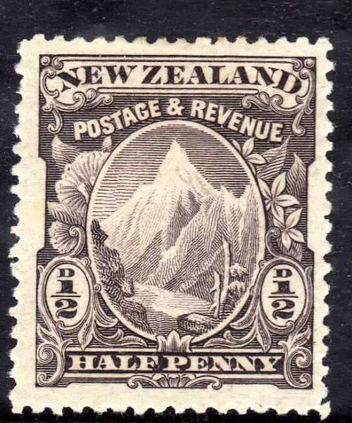 NEW ZEALAND 1898 DEFINITIVE ½d PURPLE MOUNTED MINT. SG 246. CAT 8,50 POUNDS. (2018)