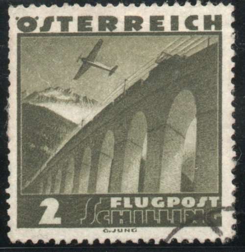 Austria 1935 Air 2s green very fine used. SG 774. Cat £8,50 (2014)