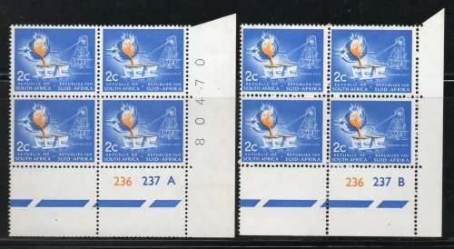 South Africa 1967-71 Defin Wmk RSA tête-bêche 2c cntr blocks of 4 umm. SACC 264. Cat R260 (2023-25)