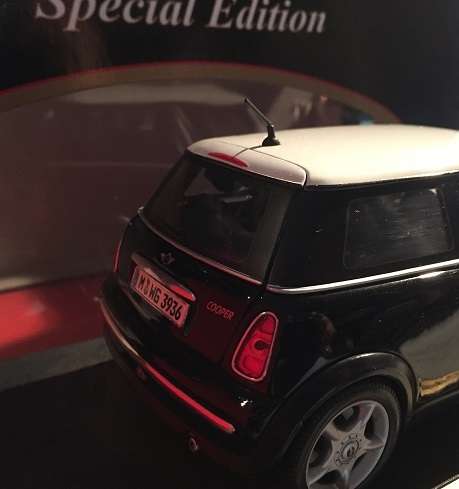 Mini Cooper 1/18 Boxed die cast model