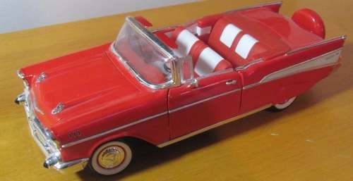 1957 Chevy Chevrolet Belair Convertible 1:18 die cast model