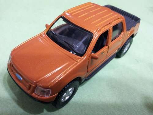 Ford Sport Trac die cast model
