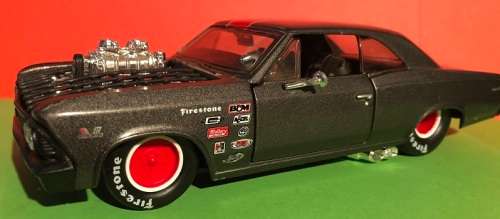 1966 Chevrolet Chevelle SS396 die cast model