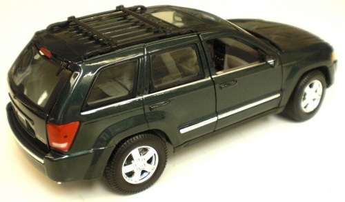 2005 Jeep Grand Cherokee 1/18 die cast model